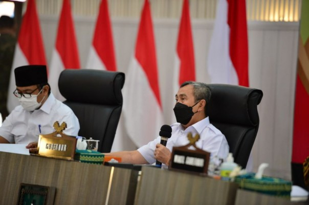 Capaian Vaksinasi Dosis II di Riau Baru 17 Persen, Syamsuar Minta Semua Pihak Berkolaborasi  