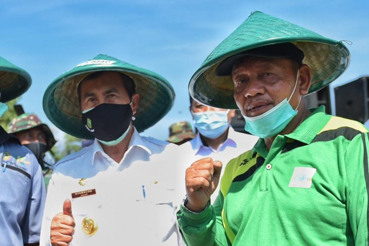 Wawako Dumai Meninggal Dunia, Gubri Syamsuar Sampaikan Dukacita Mendalam