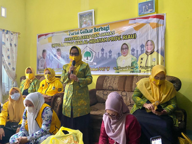 Pengajian Alhidayah dan KPPG Golkar Riau Santuni Anak Yatim dan Buka Bersama