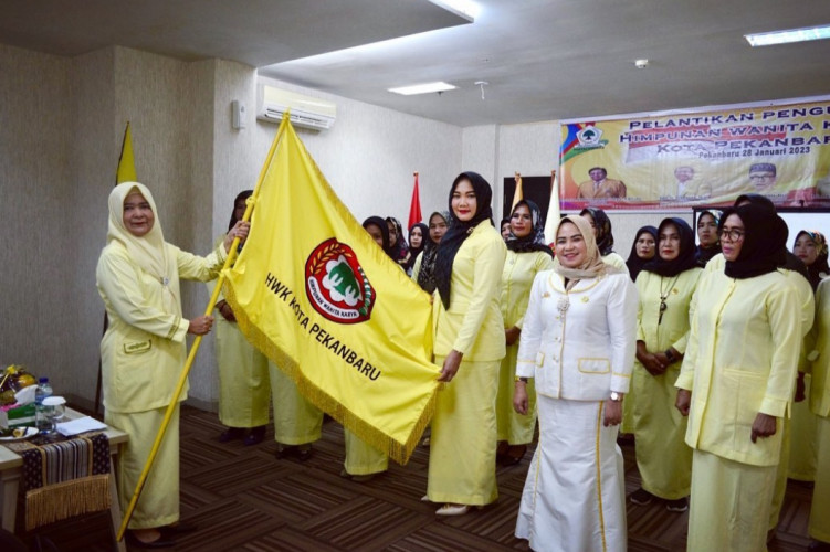 Resmi Dilantik, HWK Kota Pekanbaru Siap Laksanakan Pembangunan Kaum Perempuan