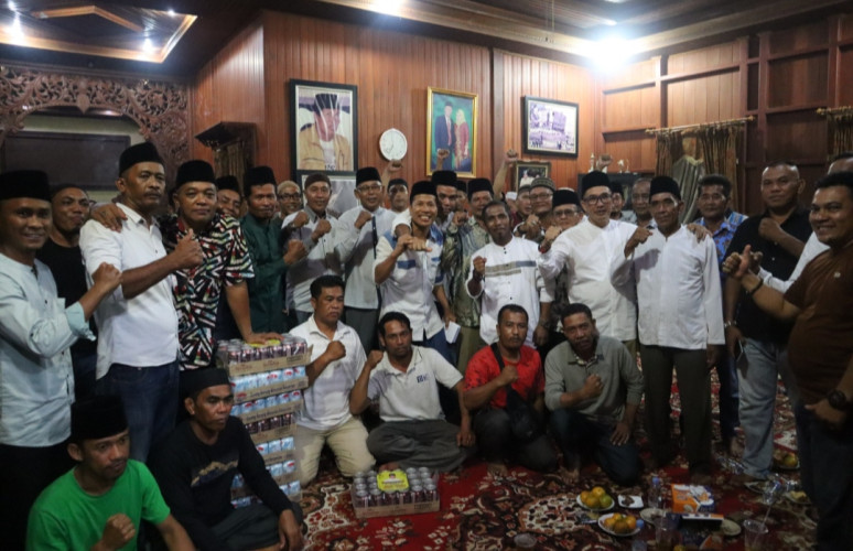 Sambut Idul Fitri, Sekretaris Golkar Riau Adakan Tali Kasih di Kediaman Pribadi