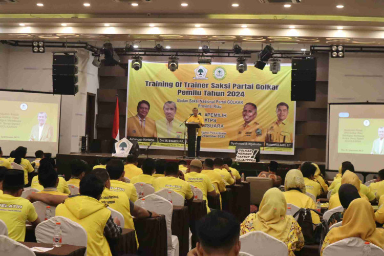 Hadiri TOT BSNPG Riau, Ketua DPD Partai Golkar Riau Minta Kader Jaga Suara TPS