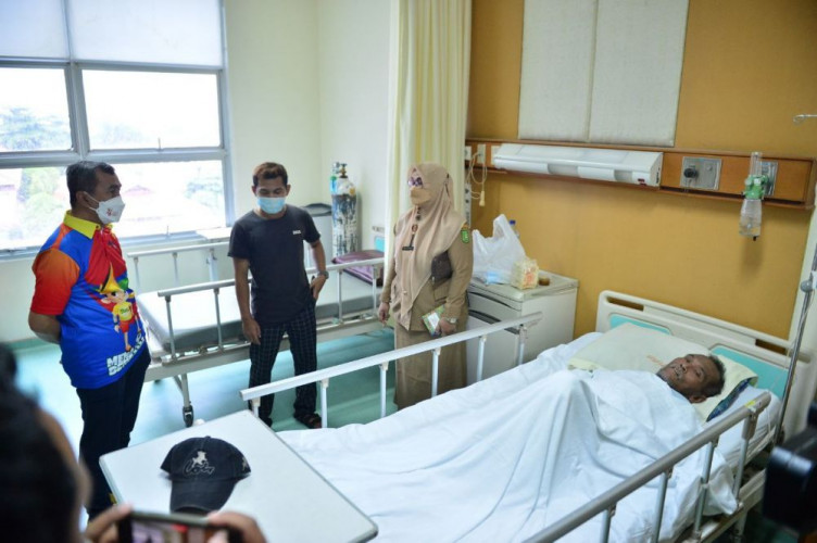 Ayahnya Sakit Stroke, Piki Tak Mengira Dapat Bantuan Gubernur Riau dan Karang Taruna
