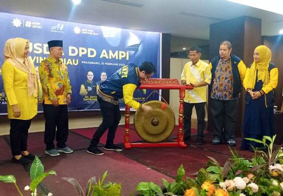 Terpilih Secara Aklamasi, Sewitri Pimpin AMPI Riau