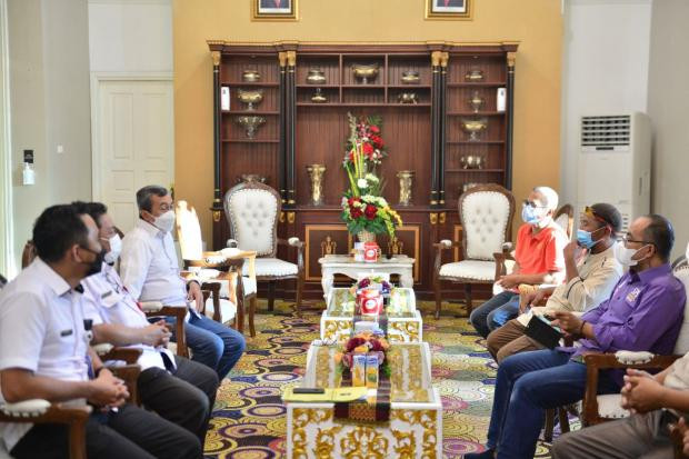 Gubri Syamsuar Instruksikan Seluruh Satker Laksanakan Pergub Terkait Kerja Sama Media