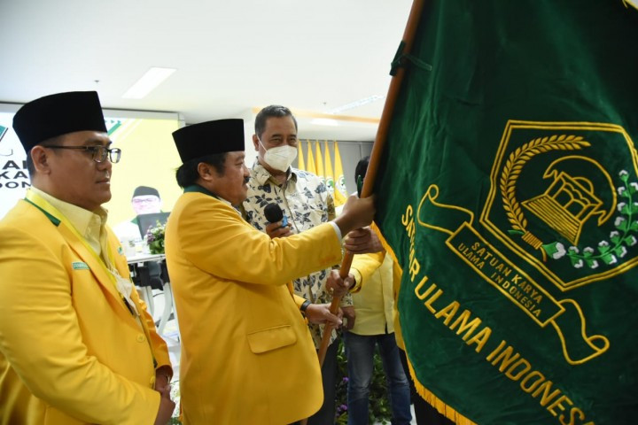 Ketum Satkar Ulama Indonesia Instruksikan Kader Bergerak Jadikan Airlangga Hartarto Capres 2024